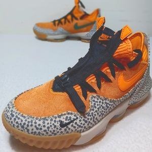 PRE-OWNED Nike LeBron XVI Low